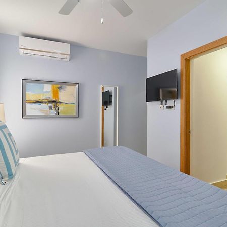 Costa Atlantica Punta Cana - Beach Vacation Condos Екстериор снимка