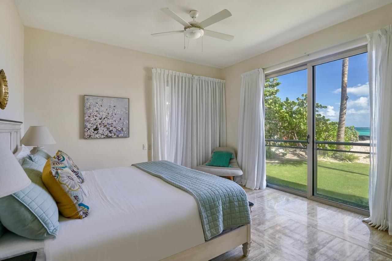 Costa Atlantica Punta Cana - Beach Vacation Condos Екстериор снимка