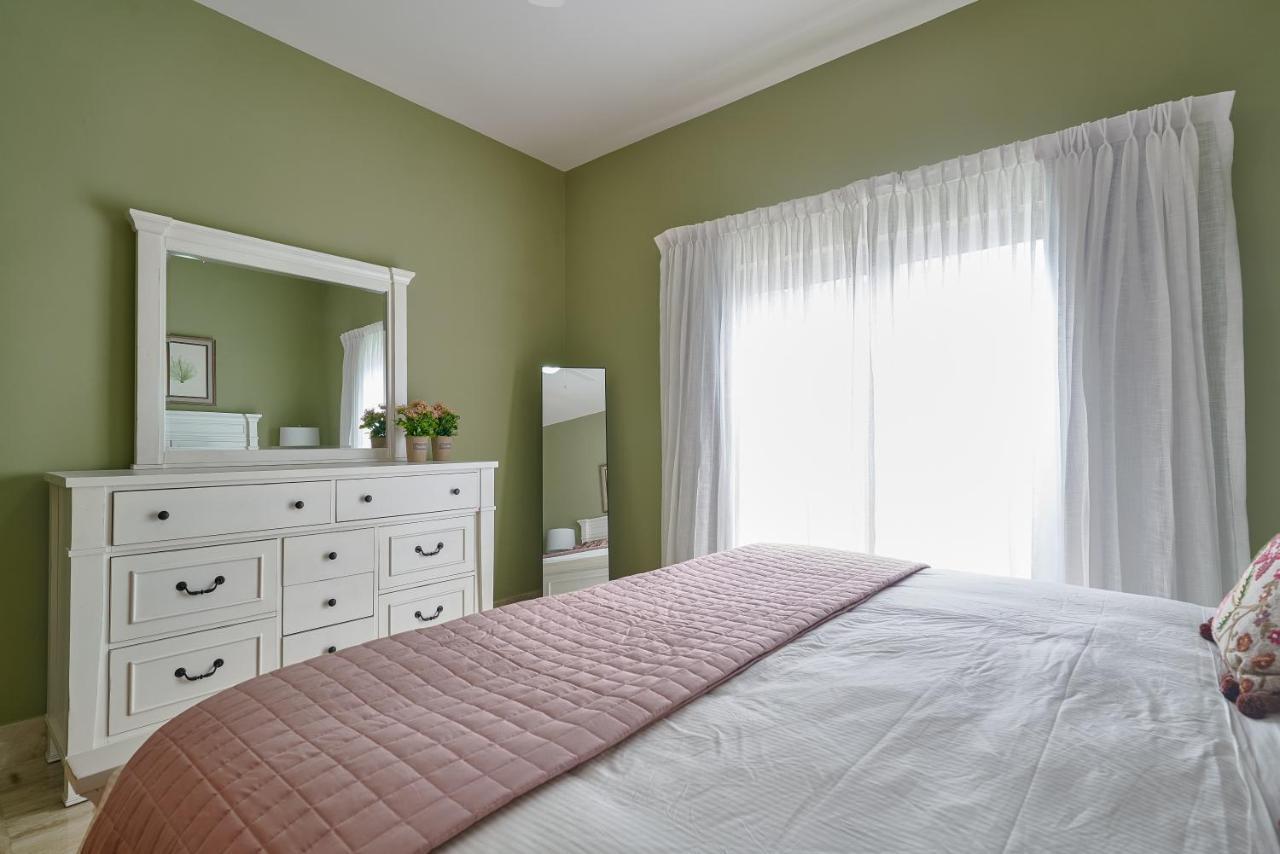 Costa Atlantica Punta Cana - Beach Vacation Condos Екстериор снимка