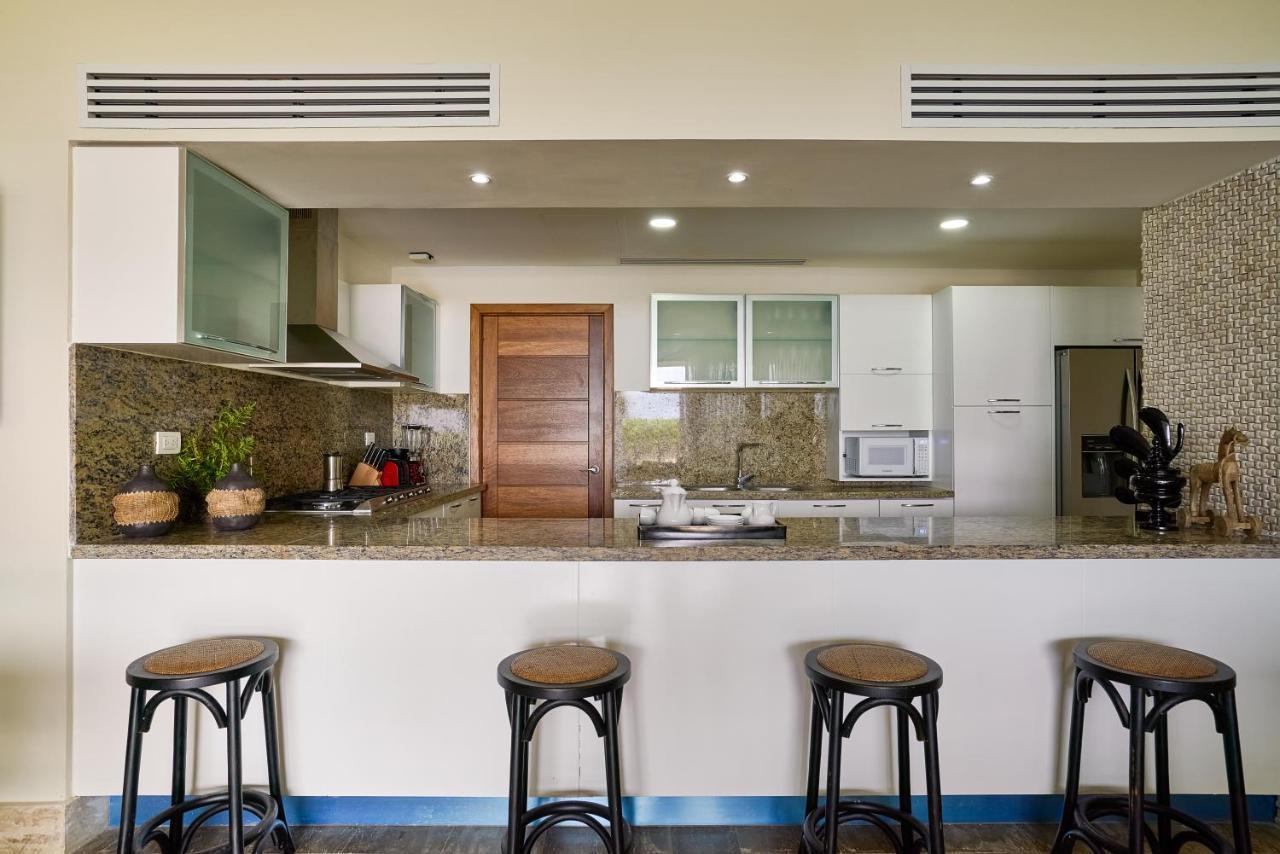 Costa Atlantica Punta Cana - Beach Vacation Condos Екстериор снимка