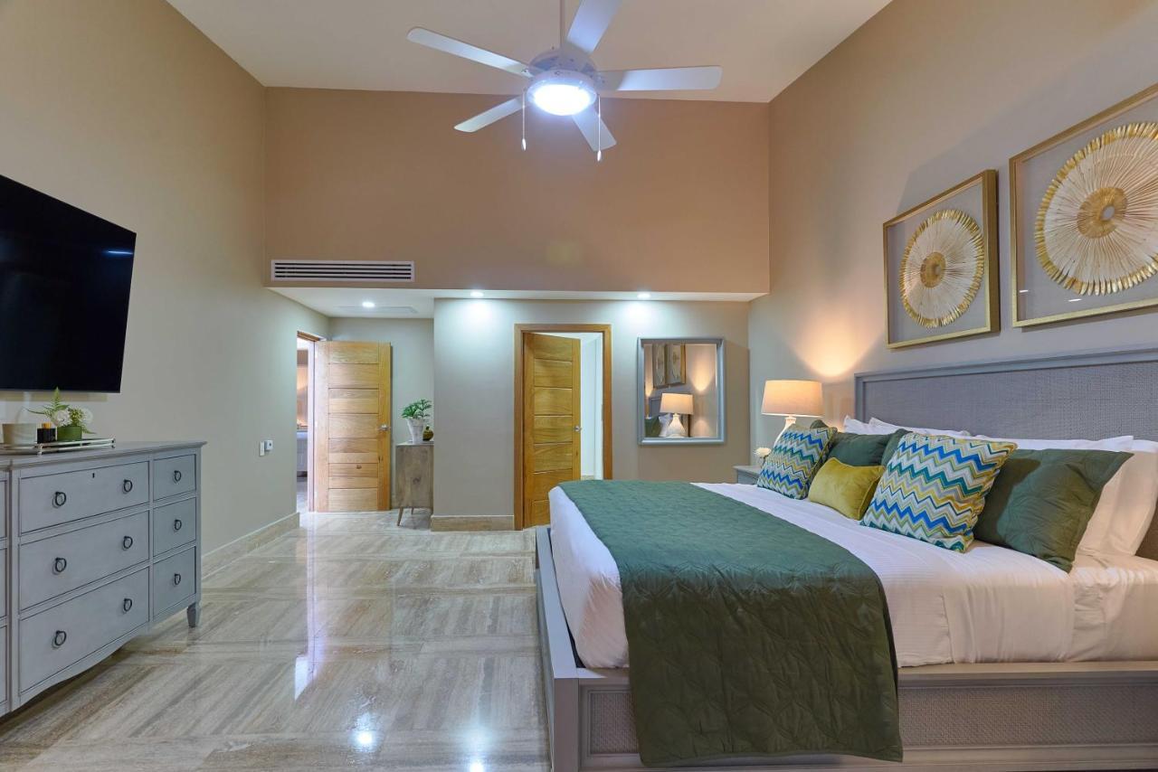 Costa Atlantica Punta Cana - Beach Vacation Condos Екстериор снимка
