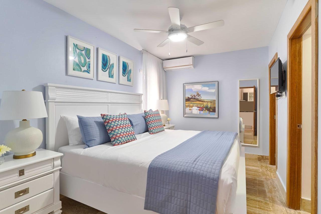 Costa Atlantica Punta Cana - Beach Vacation Condos Екстериор снимка