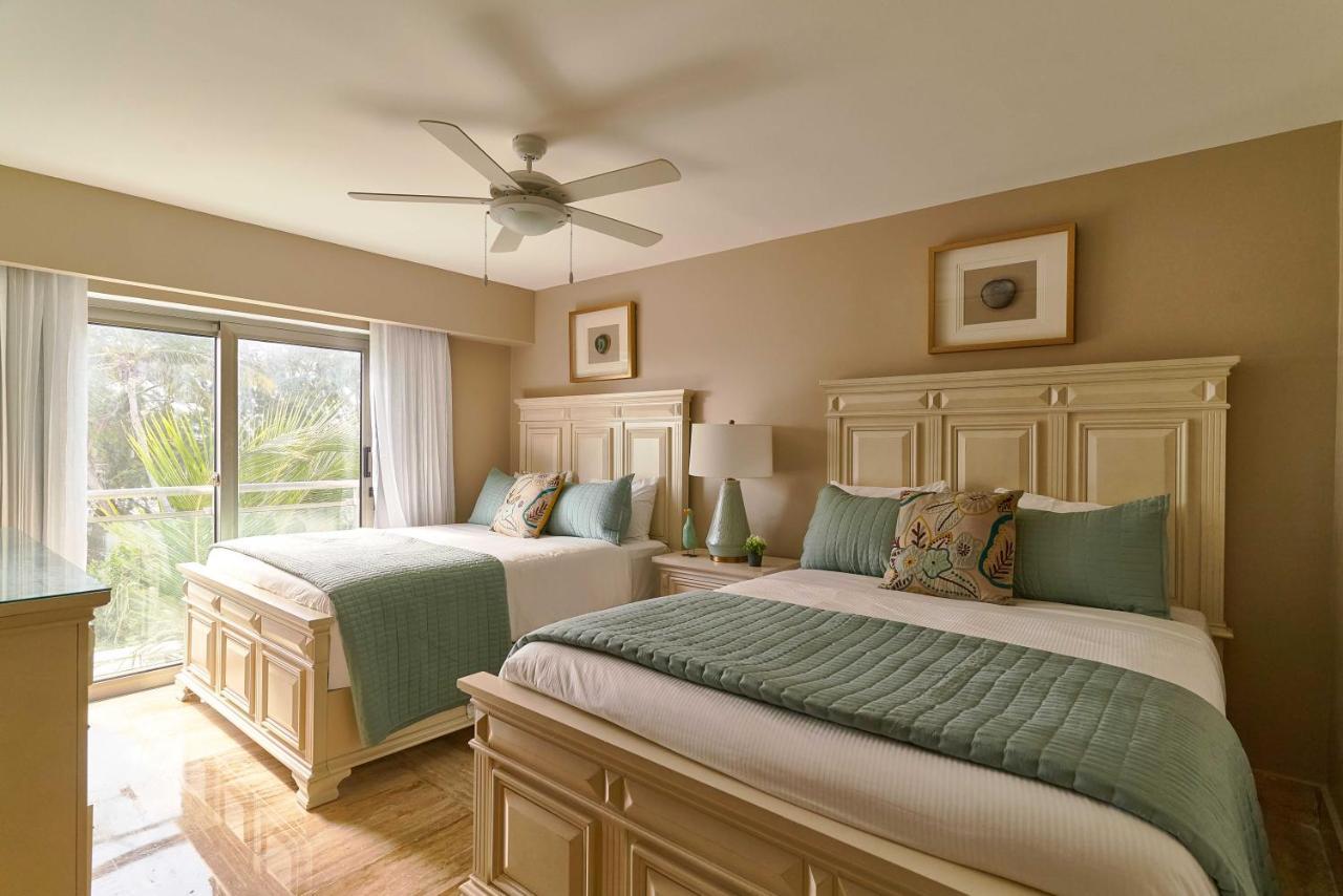 Costa Atlantica Punta Cana - Beach Vacation Condos Екстериор снимка