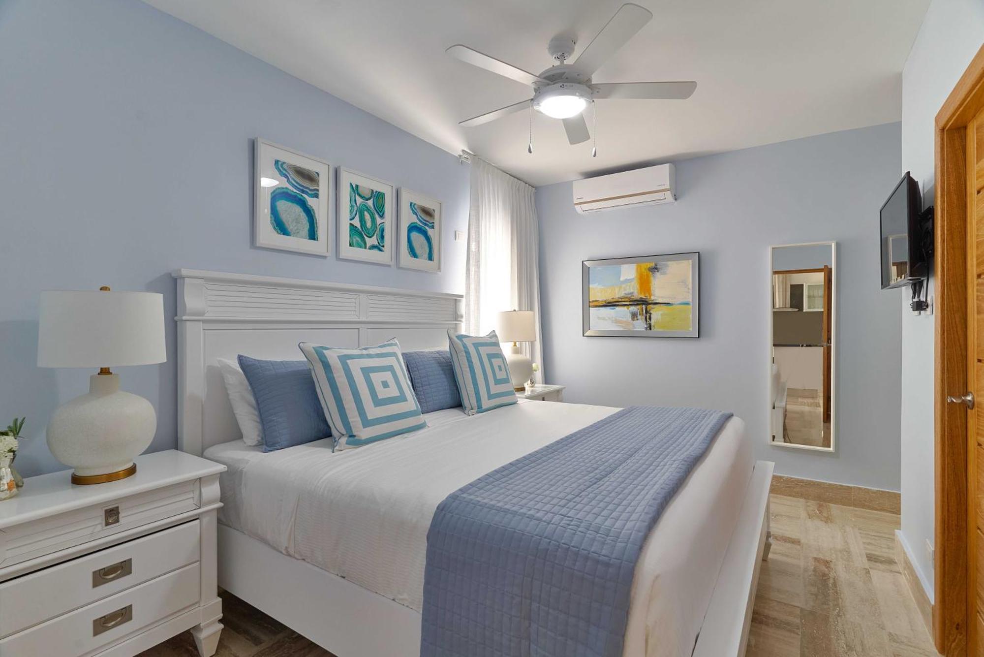 Costa Atlantica Punta Cana - Beach Vacation Condos Екстериор снимка
